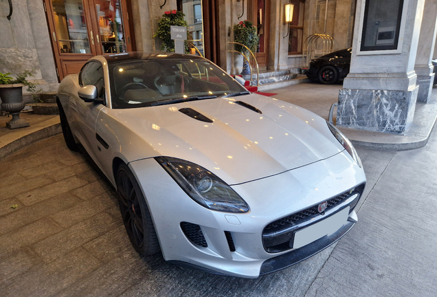 Jaguar F-TYPE R Coupé