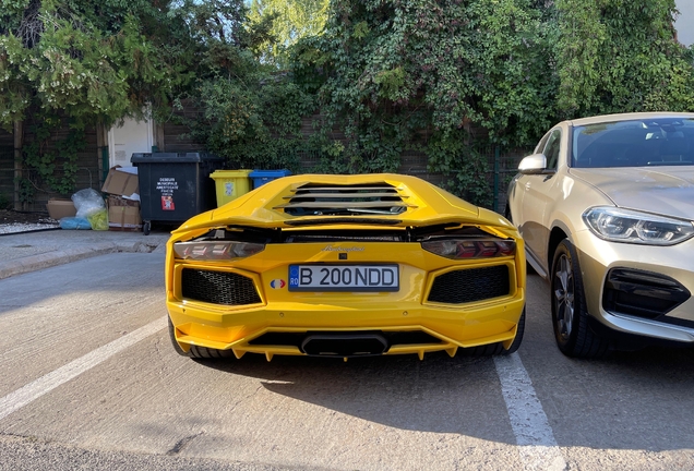 Lamborghini Aventador LP700-4