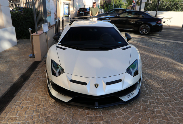 Lamborghini Aventador LP770-4 SVJ