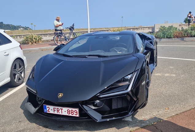 Lamborghini Revuelto