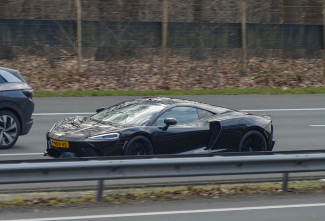 McLaren GT