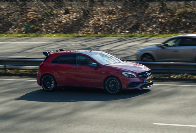 Mercedes-AMG A 45 W176 2015