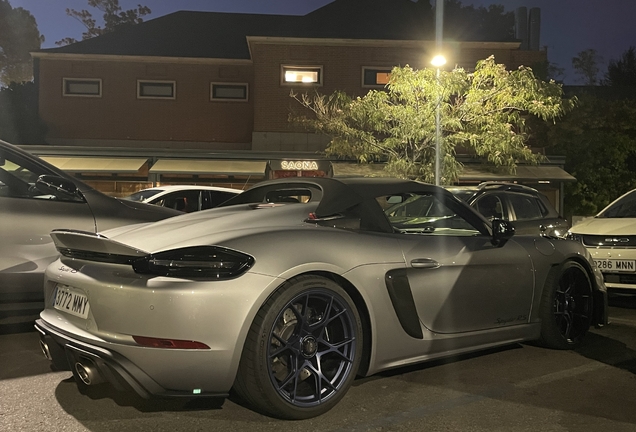 Porsche 718 Spyder RS Weissach Package