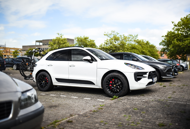 Porsche 95B Macan GTS MkII