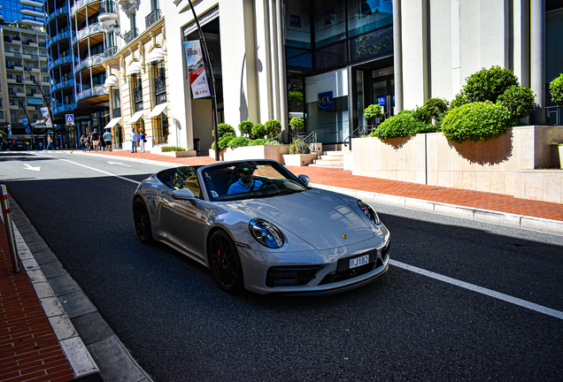 Porsche 992 Carrera 4 GTS Cabriolet