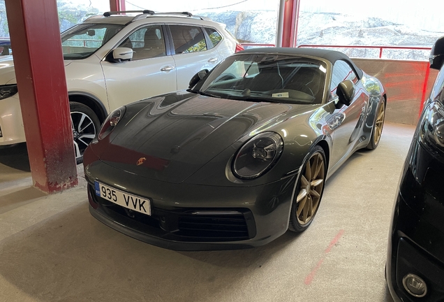 Porsche 992 Carrera 4S Cabriolet