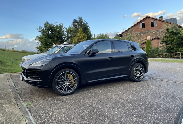 Porsche Cayenne Turbo S E-Hybrid