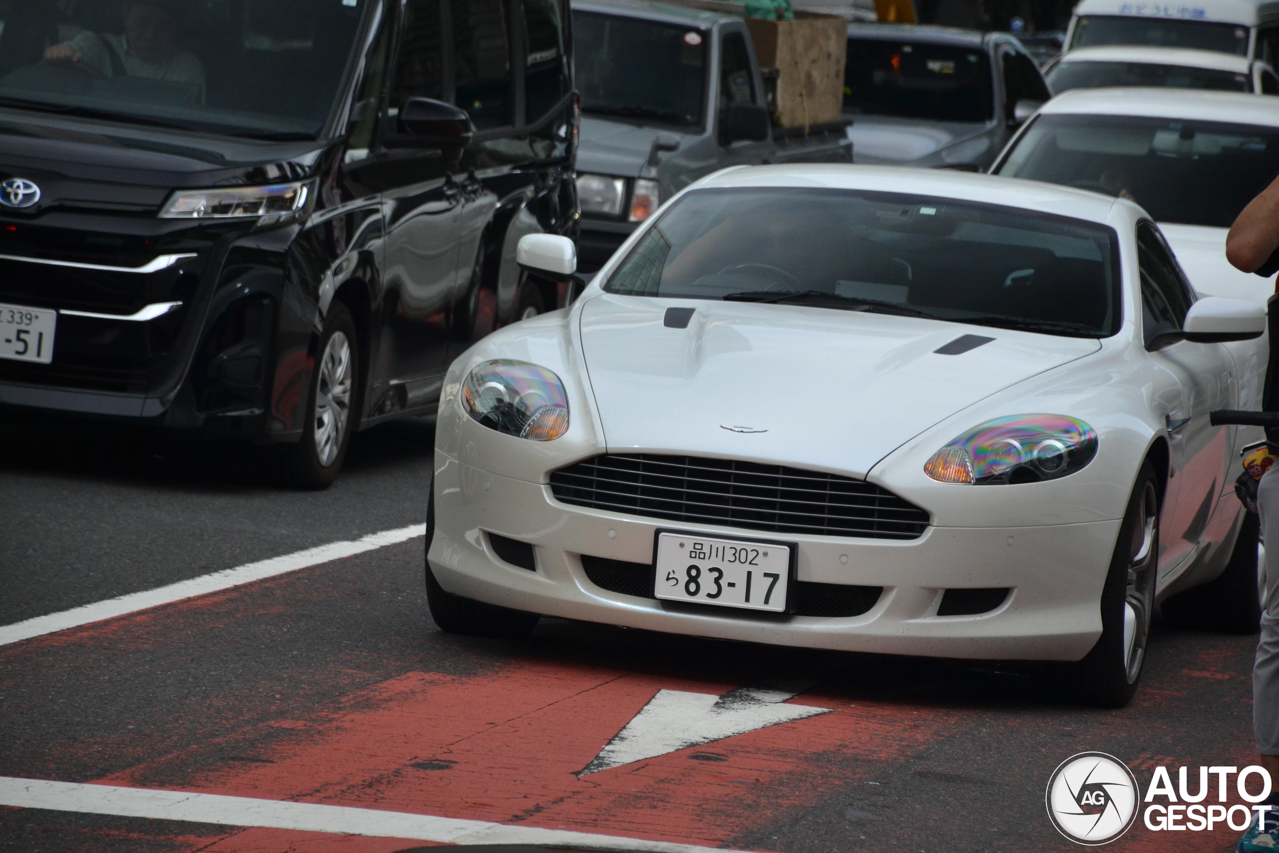 Aston Martin DB9