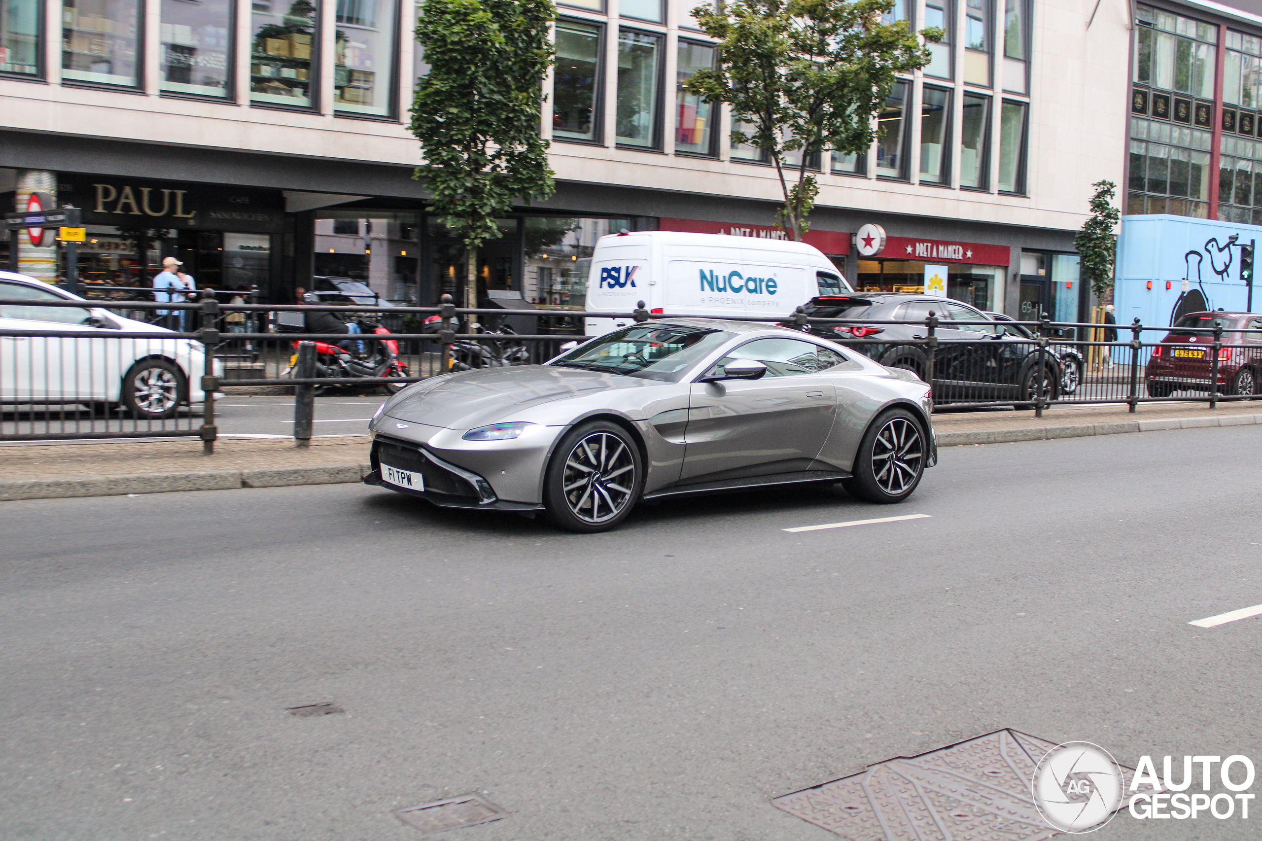 Aston Martin V8 Vantage 2018