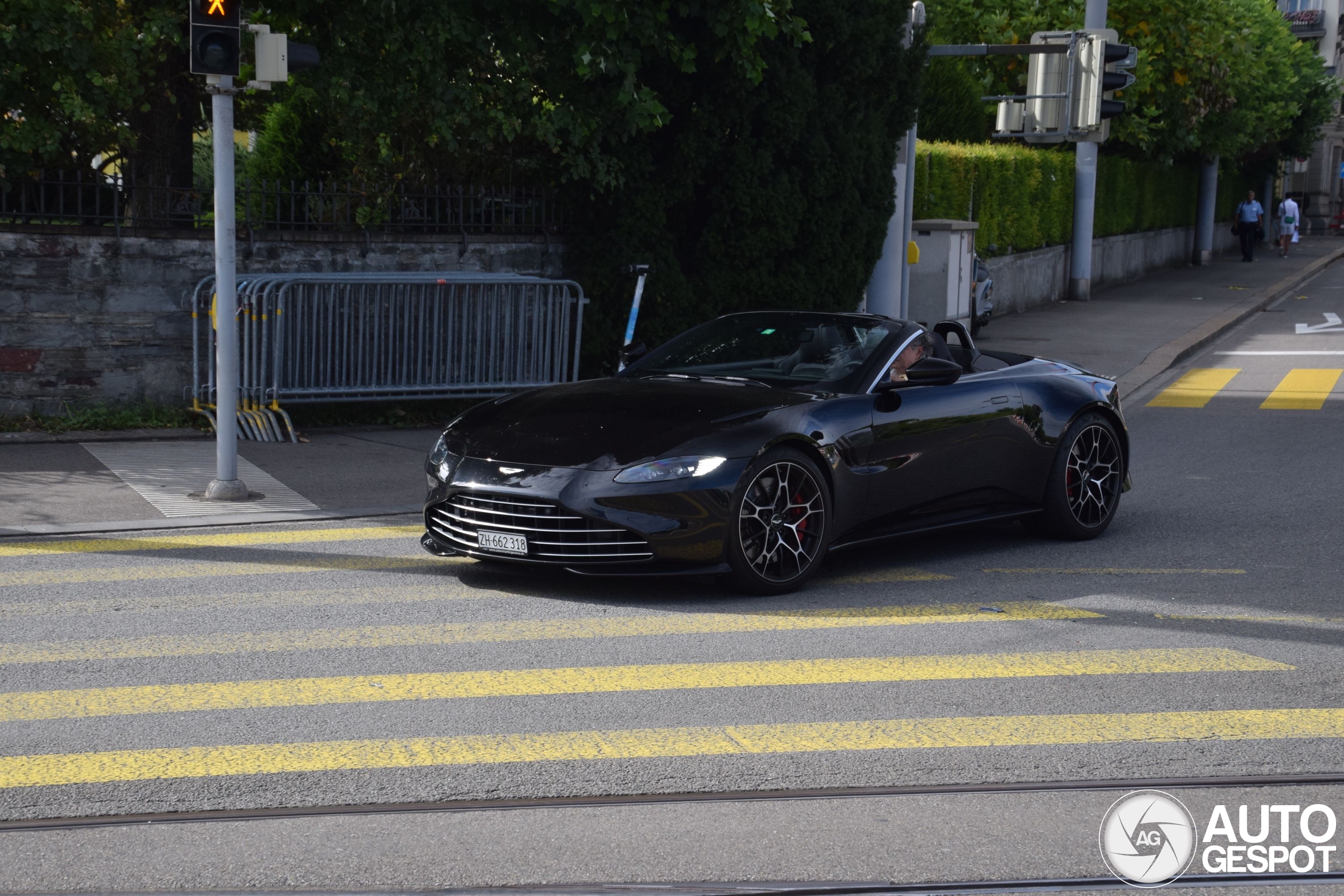 Aston Martin V8 Vantage Roadster 2020