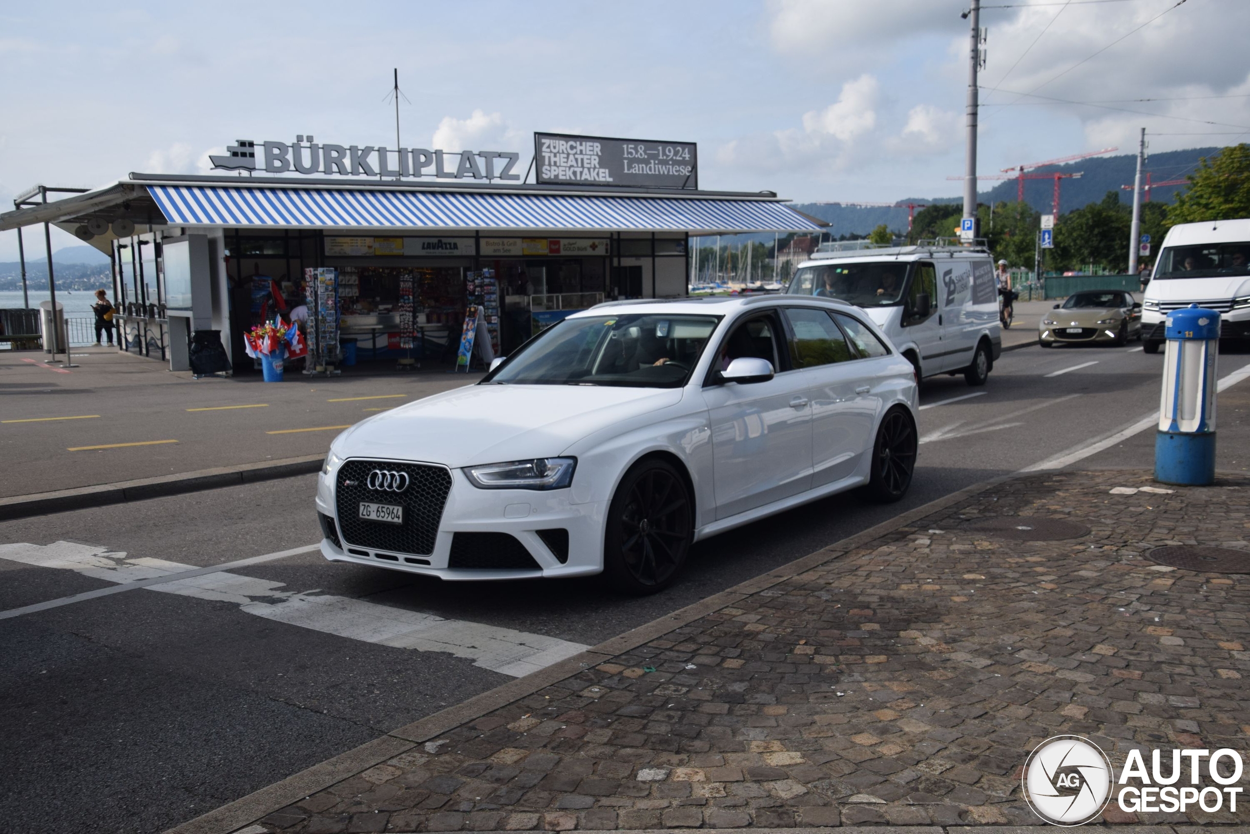 Audi RS4 Avant B8