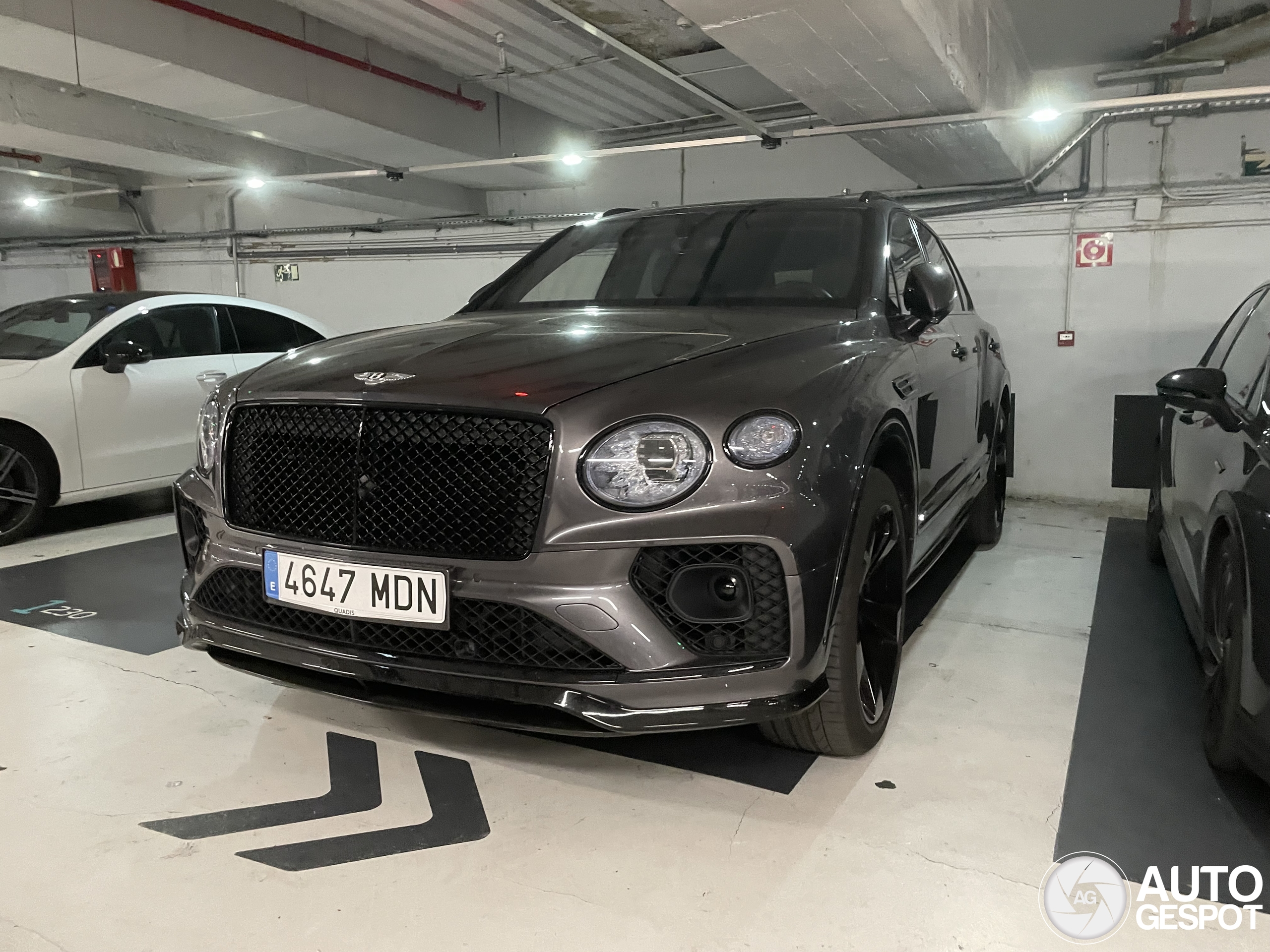 Bentley Bentayga V8 2021