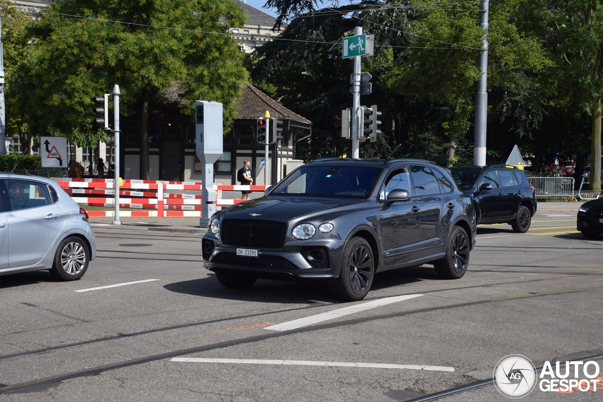 Bentley Bentayga V8 2021