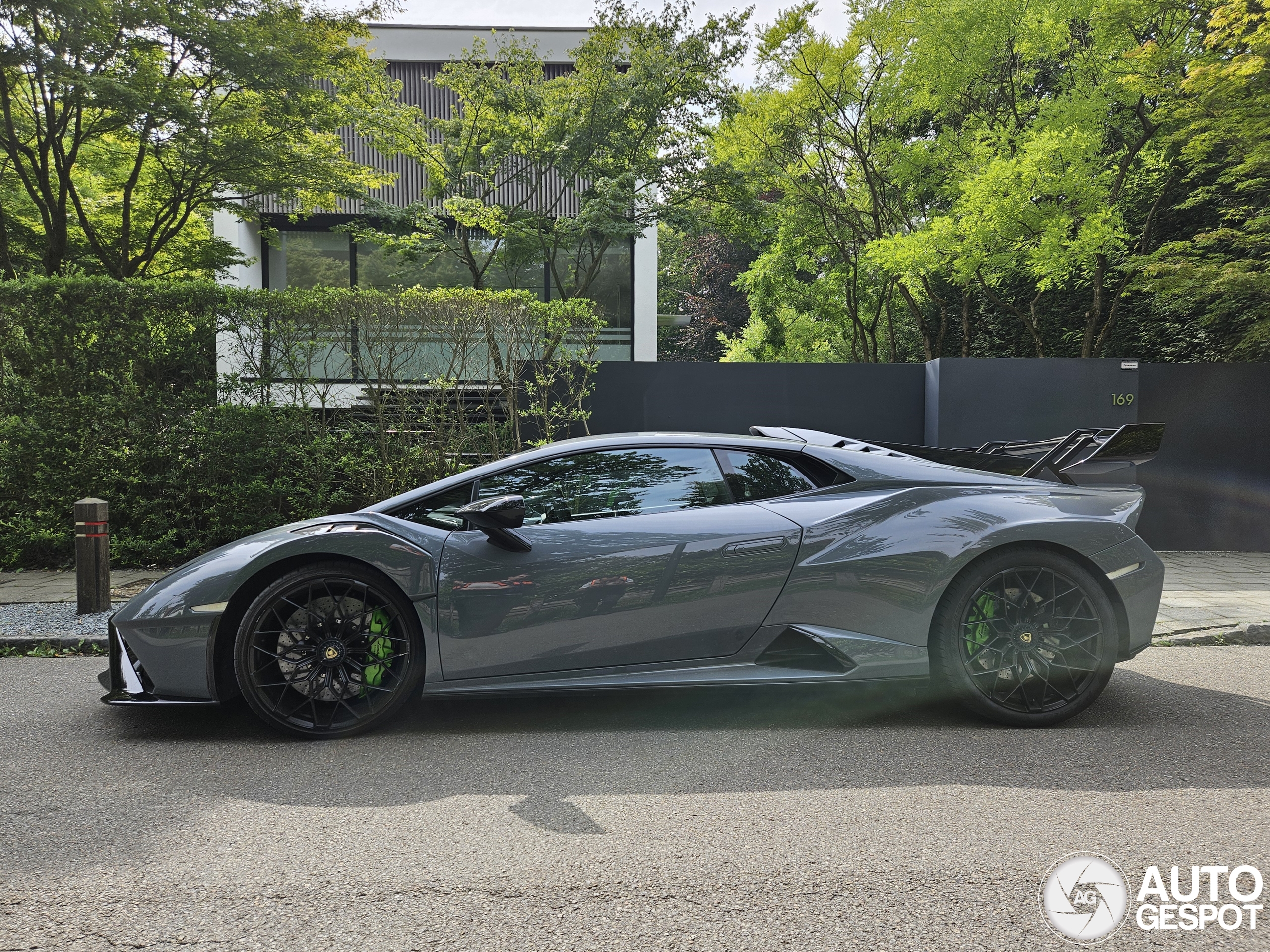 Lamborghini Huracán LP640-2 STO