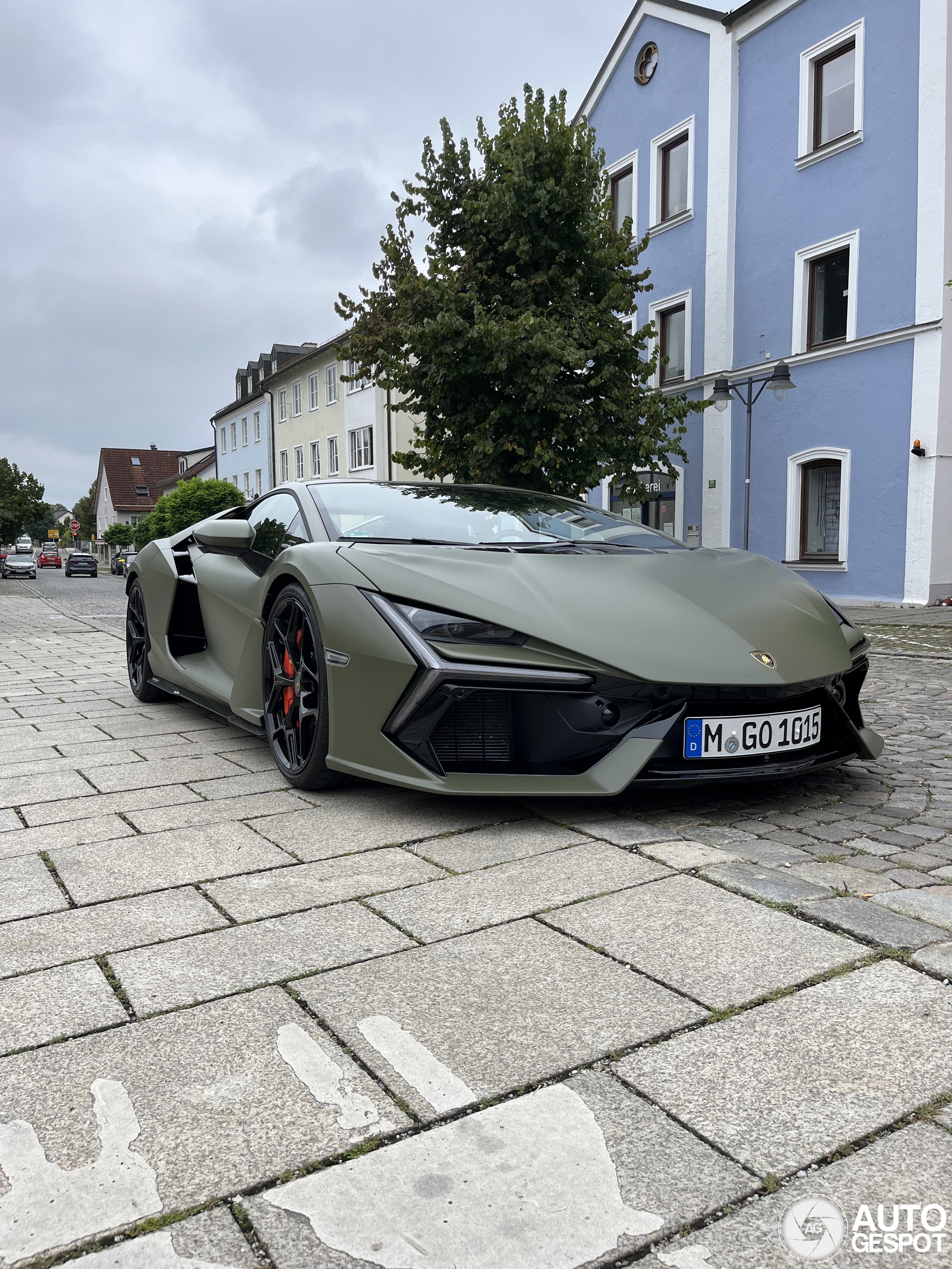 Lamborghini Revuelto