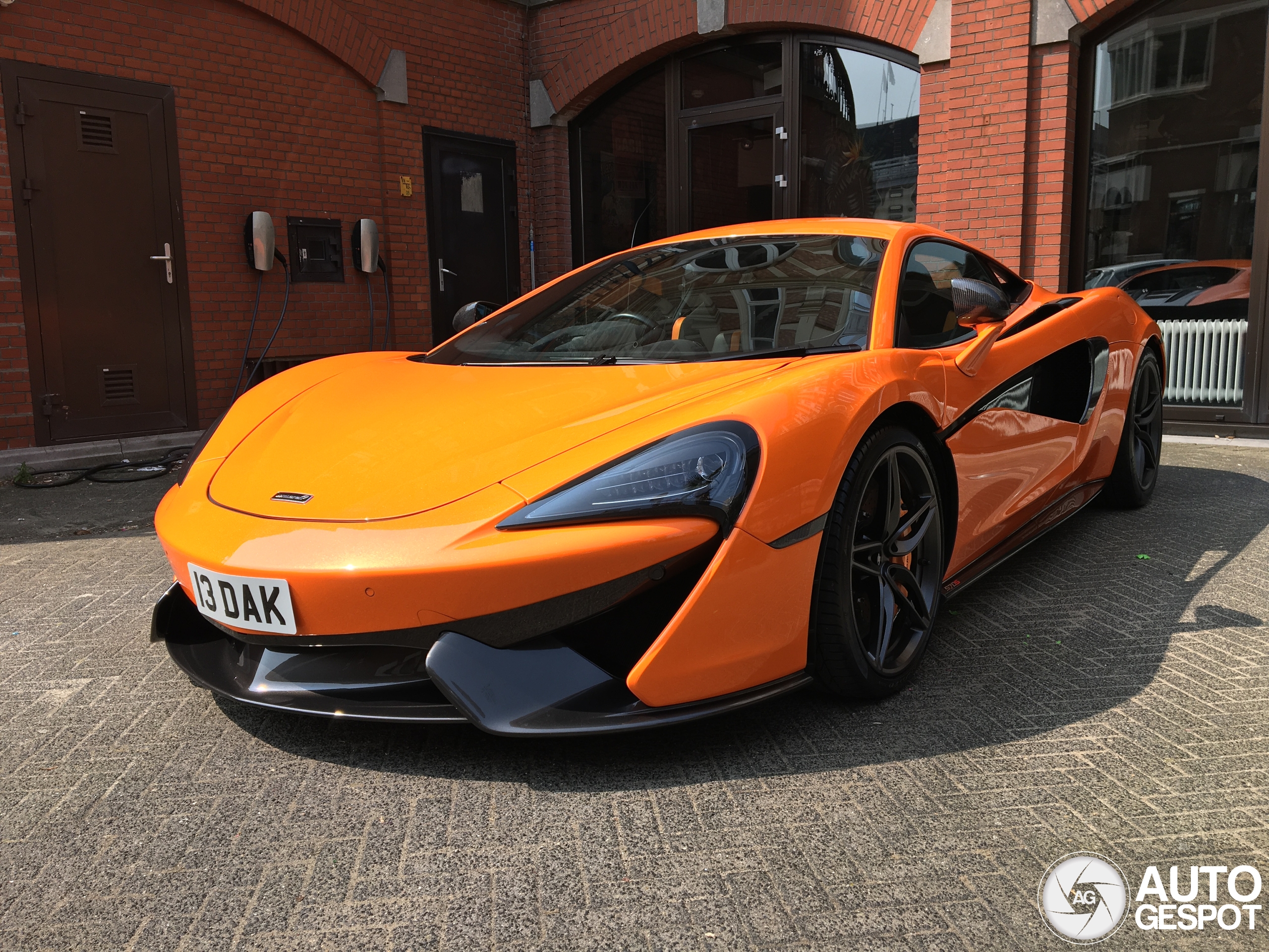 McLaren 570S