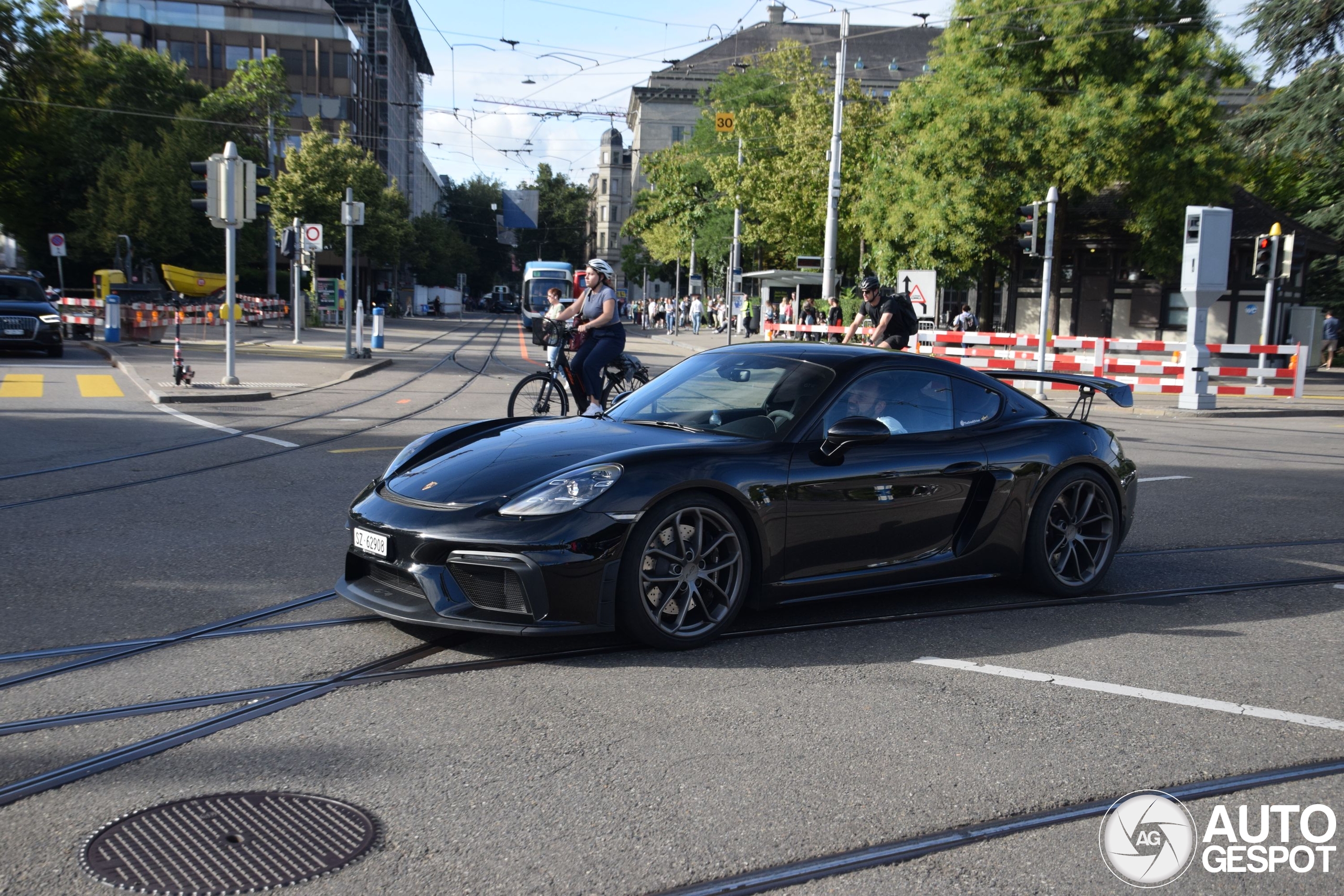 Porsche 718 Cayman GT4