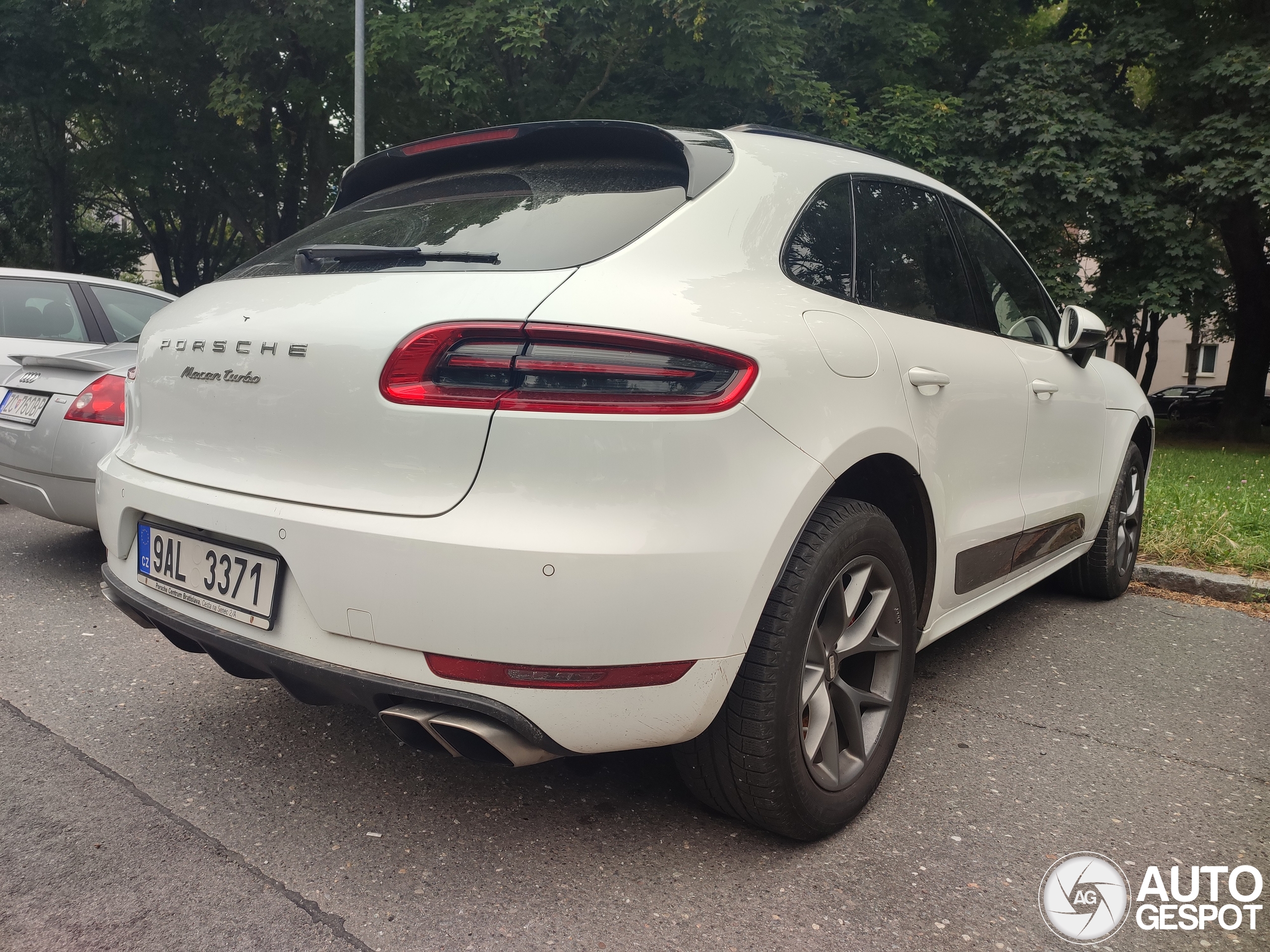 Porsche 95B Macan Turbo