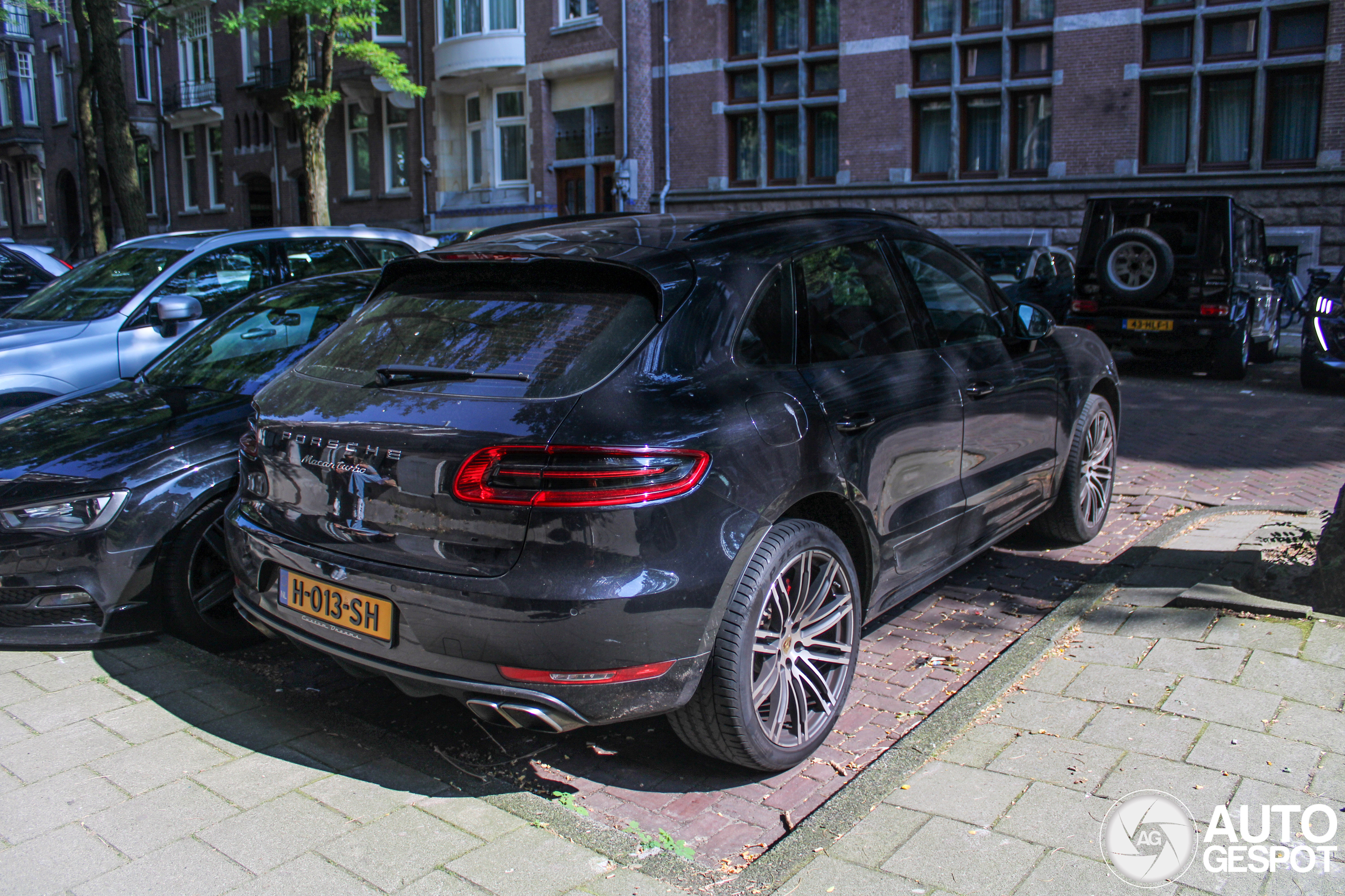 Porsche 95B Macan Turbo