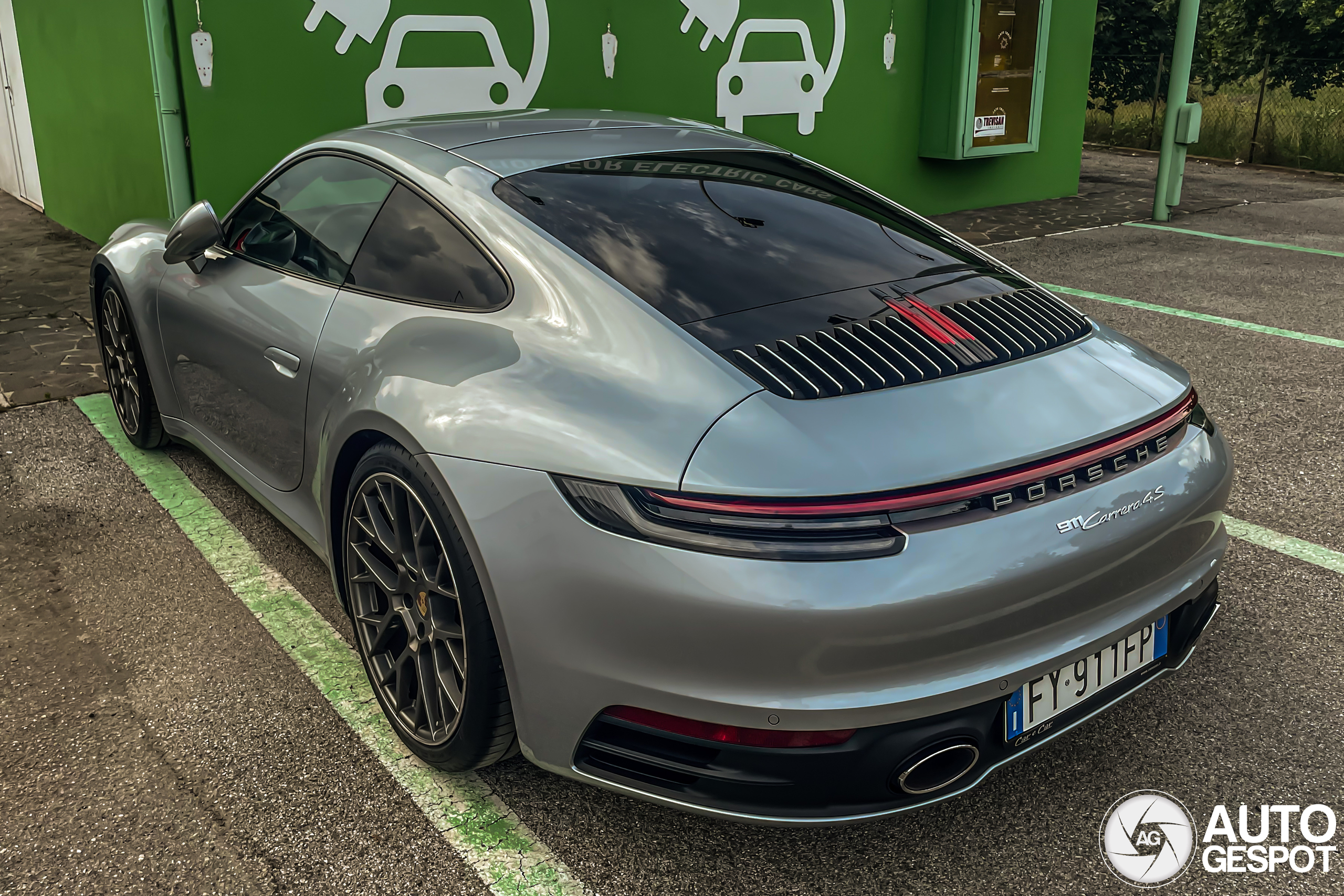 Porsche 992 Carrera 4S