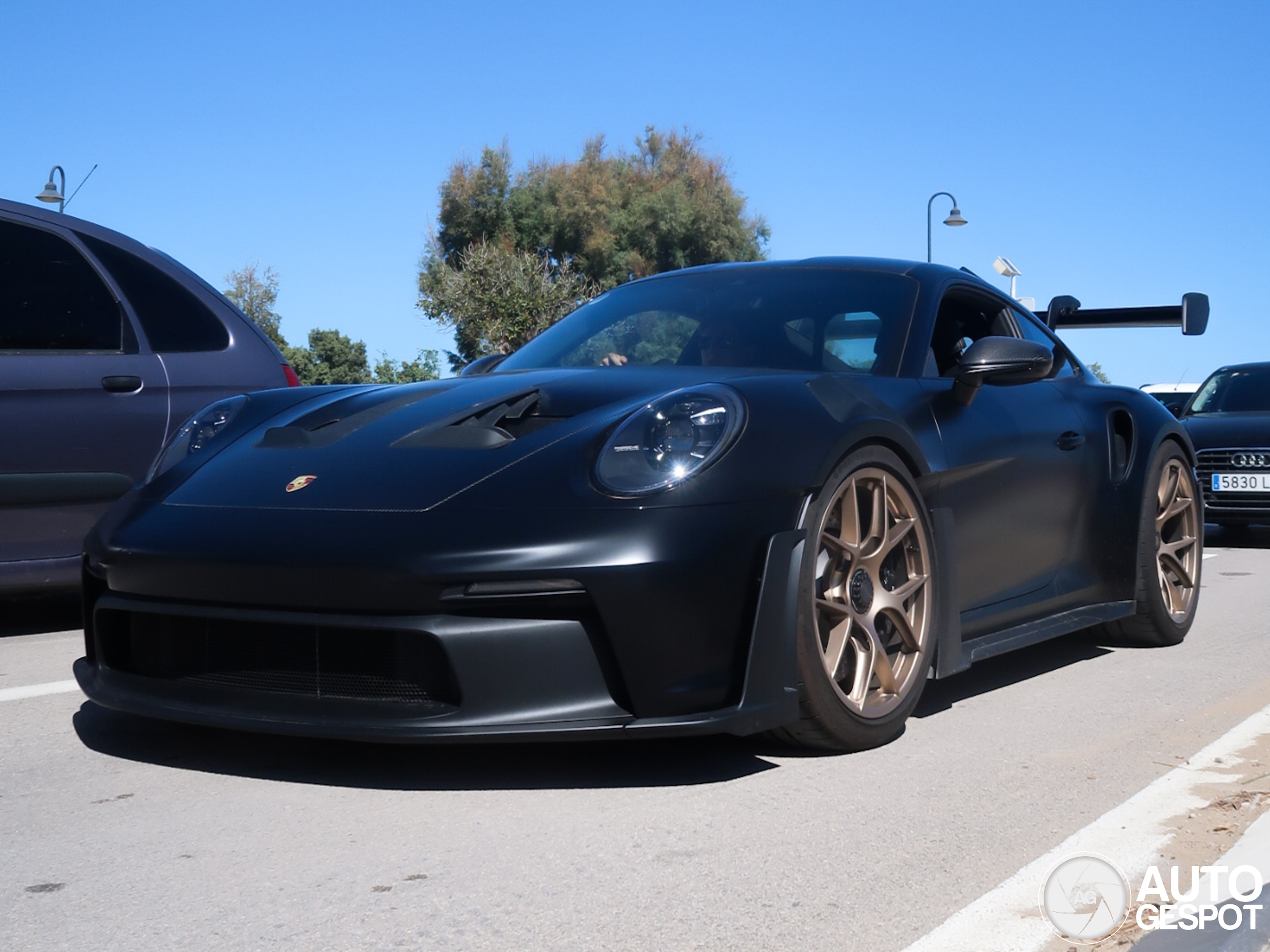 Porsche 992 GT3 RS Weissach Package