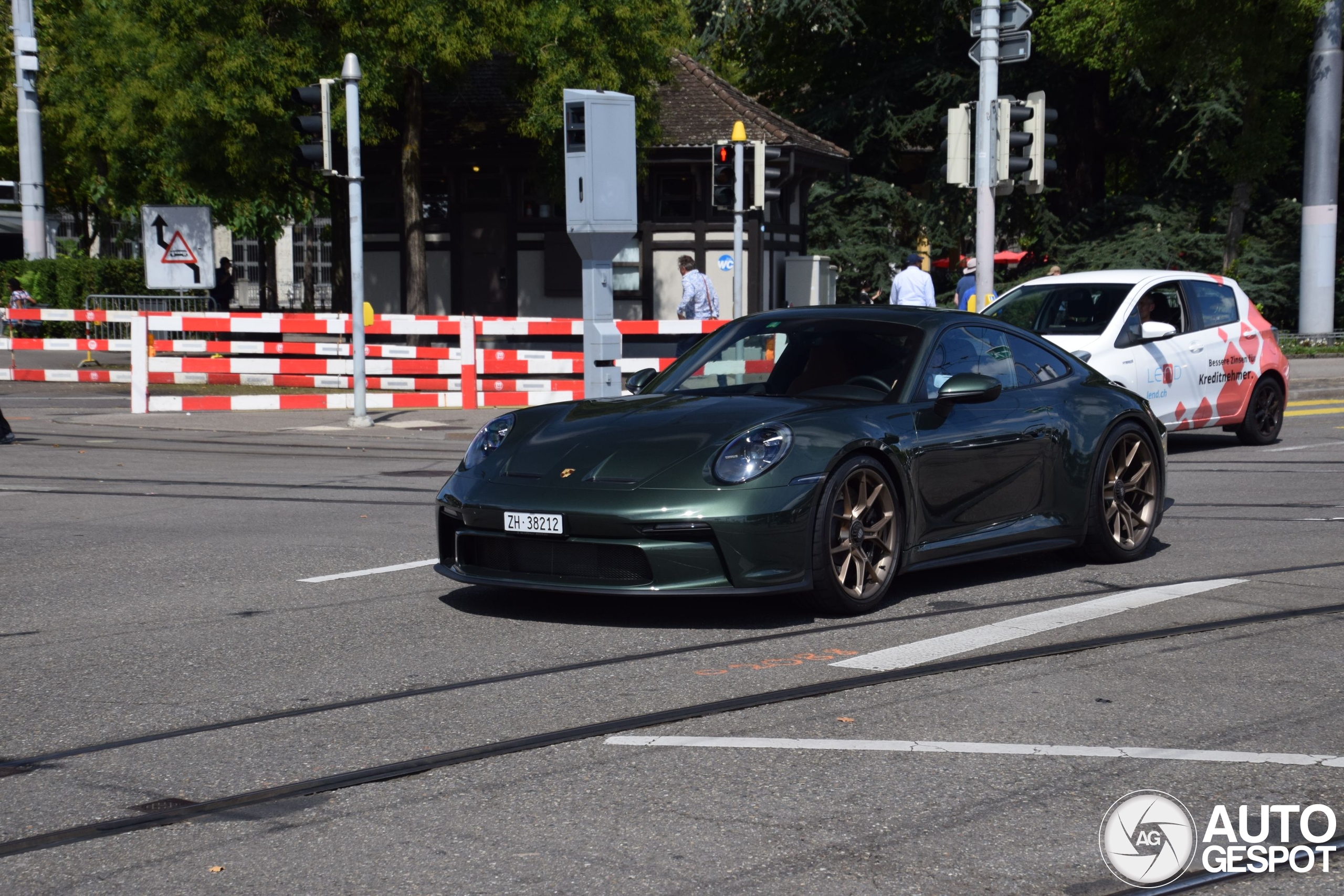 Porsche 992 GT3 Touring