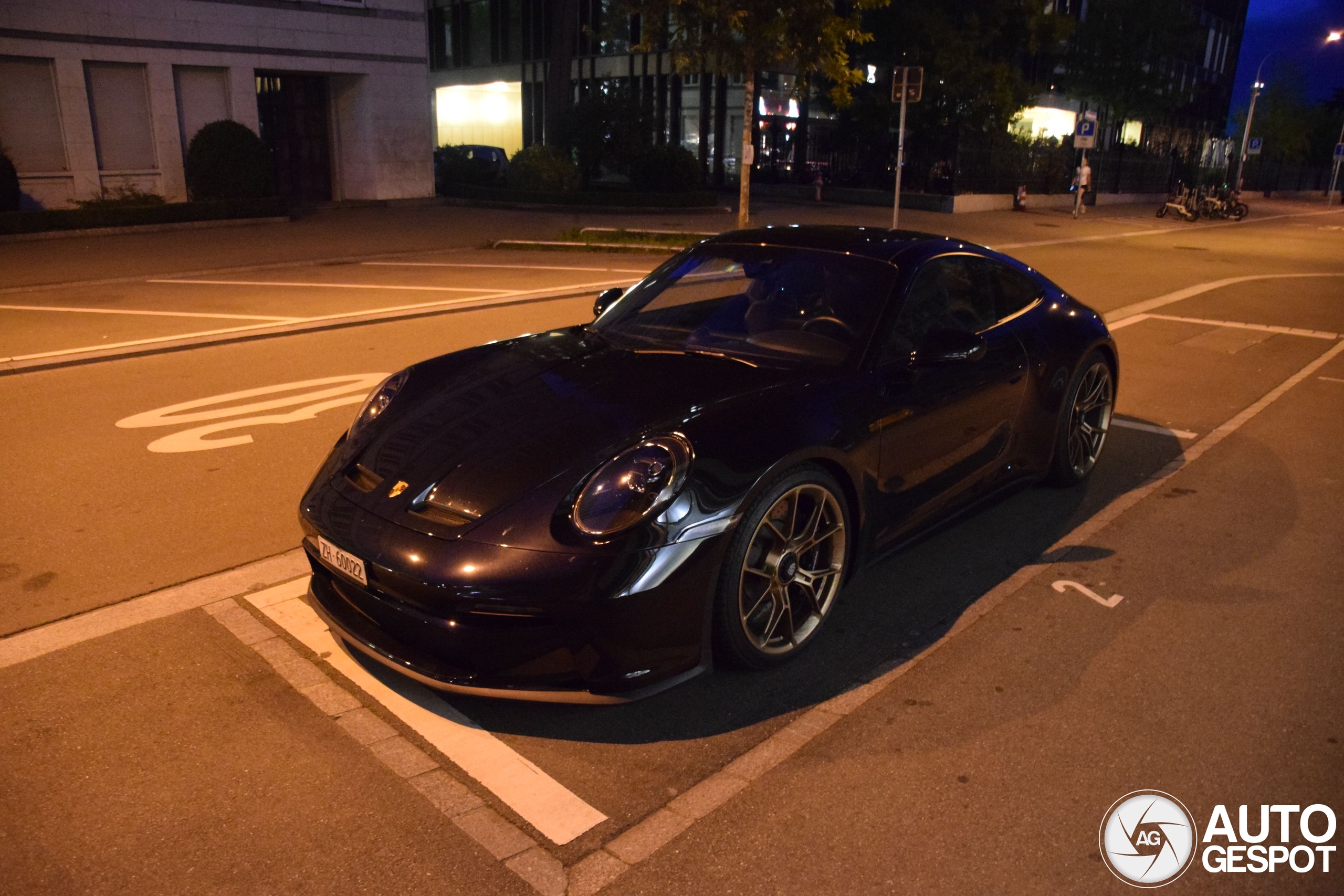 Porsche 992 GT3 Touring