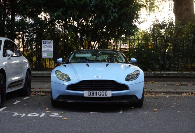 Aston Martin DB11