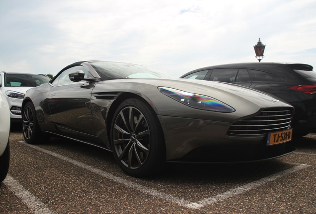 Aston Martin DB11 V8 Volante