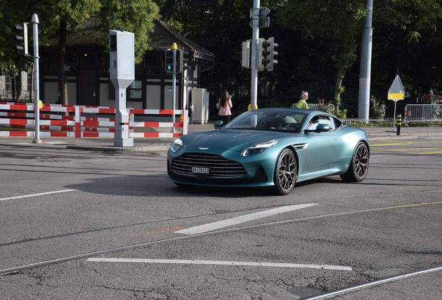 Aston Martin DB12