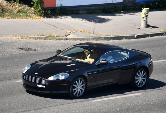 Aston Martin DB9