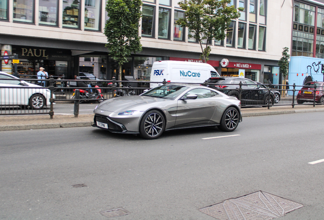 Aston Martin V8 Vantage 2018