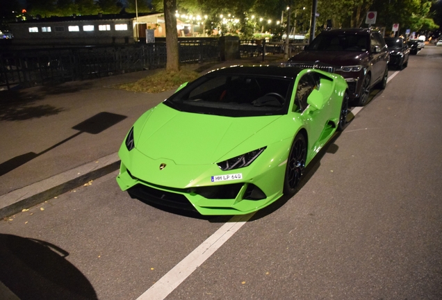 Lamborghini Huracán LP640-4 EVO