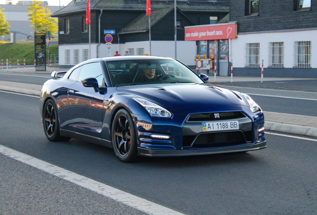 Nissan GT-R 2013