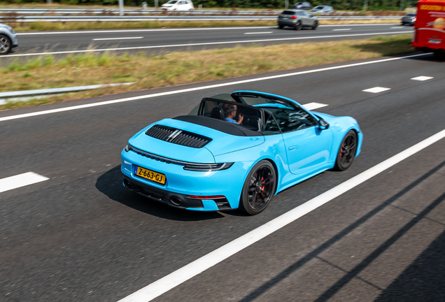 Porsche 992 Carrera 4 GTS Cabriolet