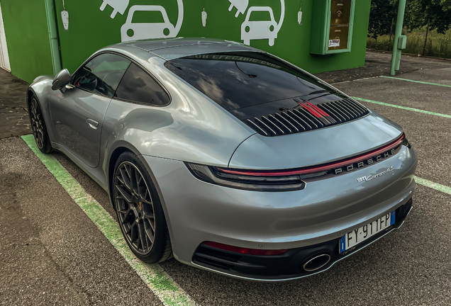 Porsche 992 Carrera 4S