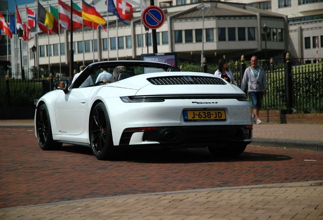 Porsche 992 Carrera 4S Cabriolet