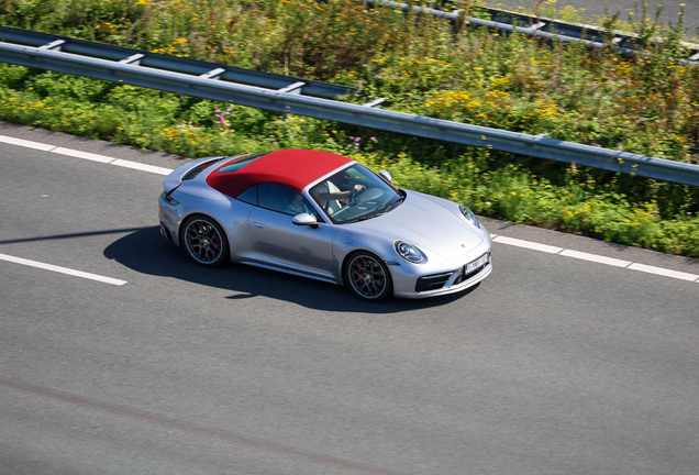 Porsche 992 Carrera 4S Cabriolet