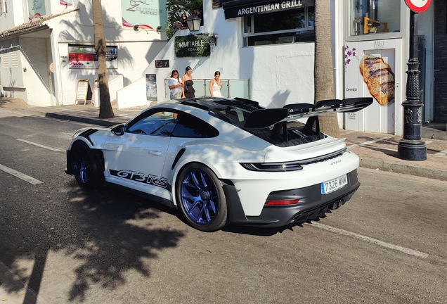 Porsche 992 GT3 RS Weissach Package