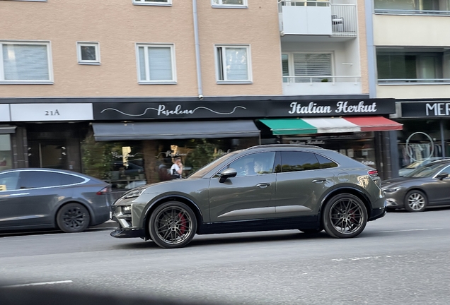 Porsche Macan EV Turbo