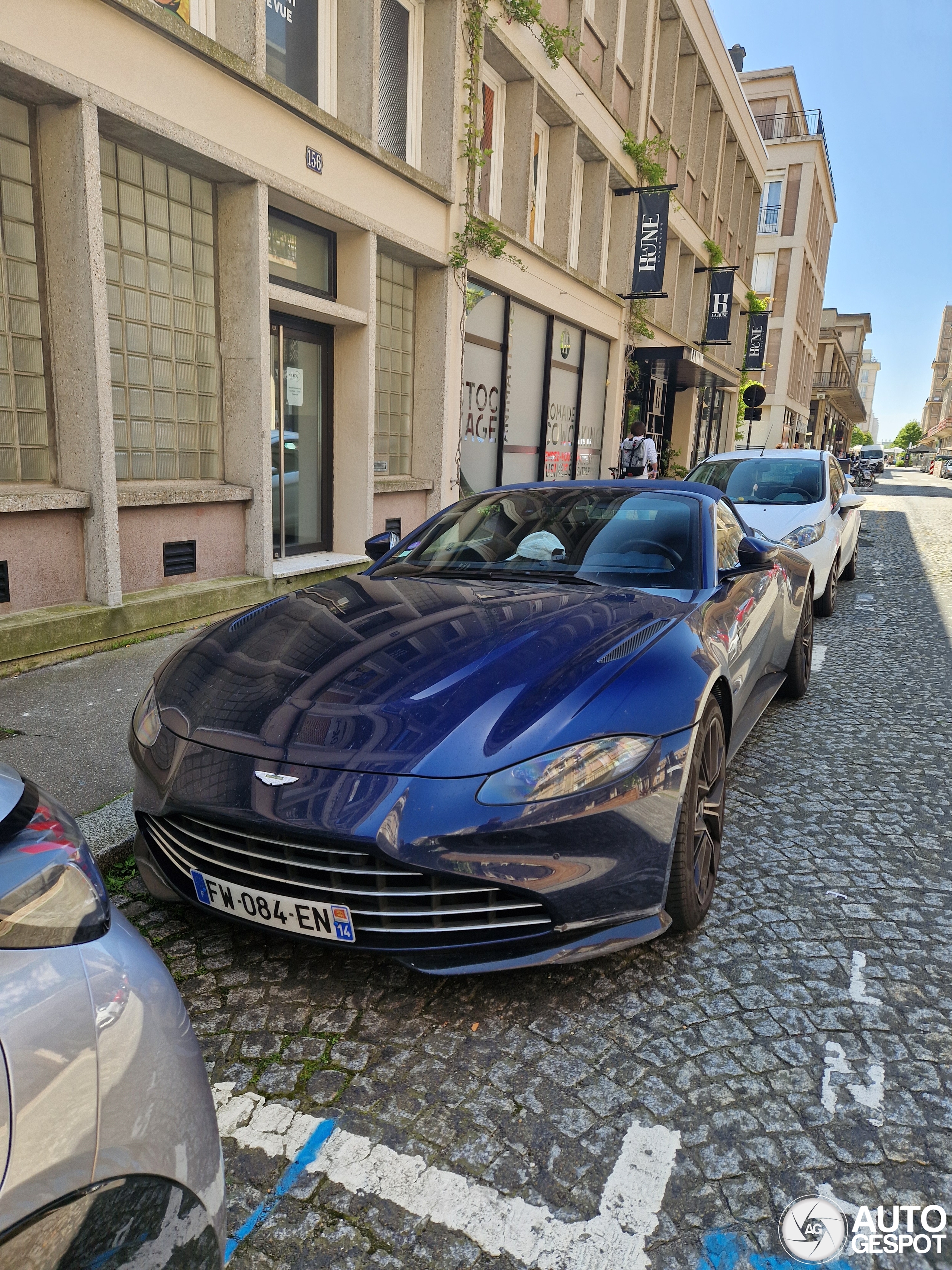 Aston Martin V8 Vantage Roadster 2020