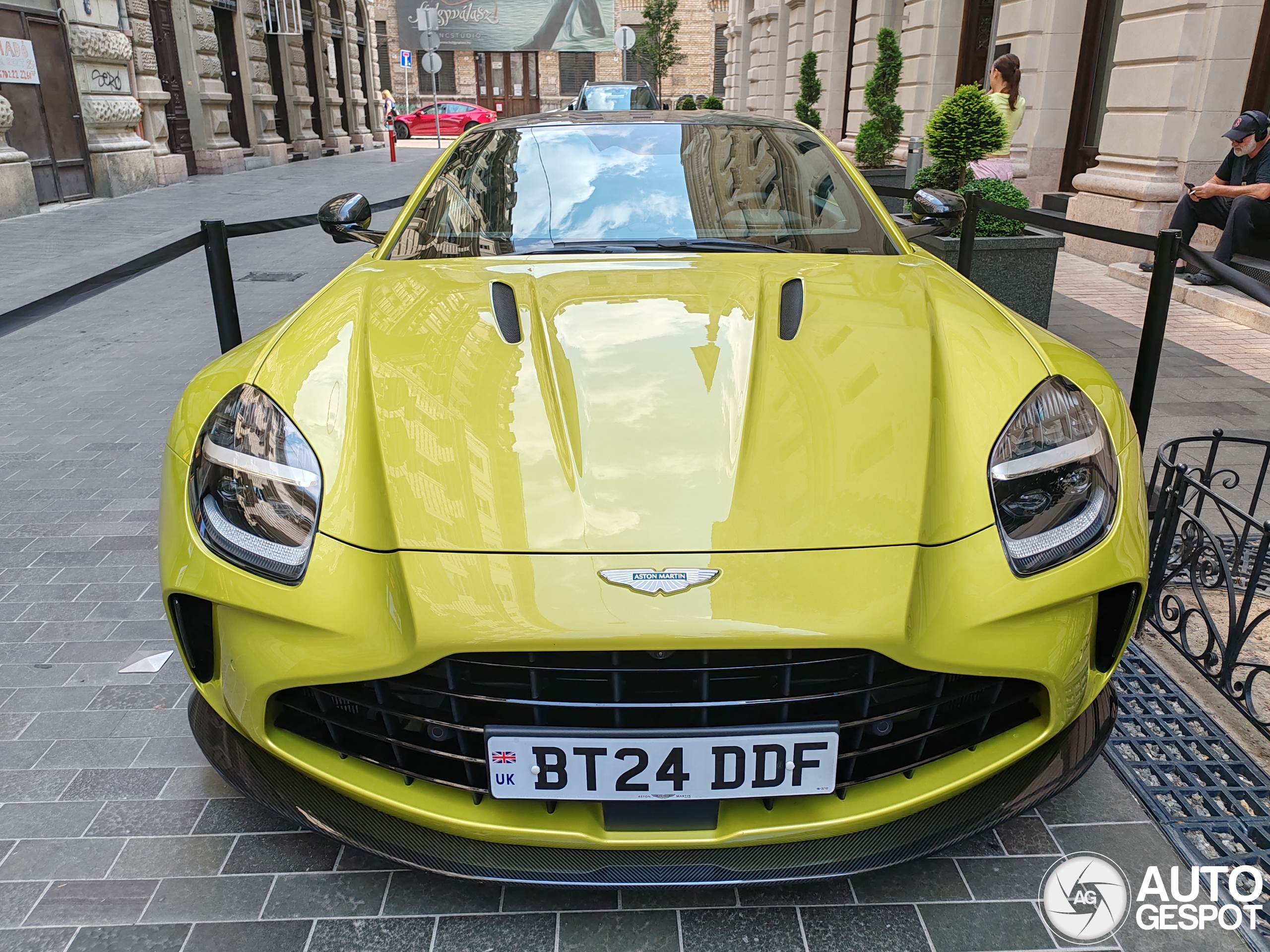 Aston Martin Vantage 2024