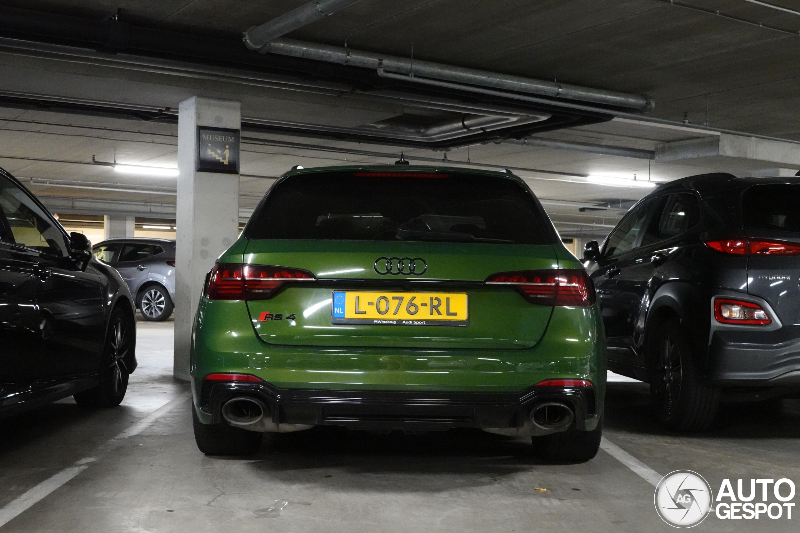 Audi RS4 Avant B9