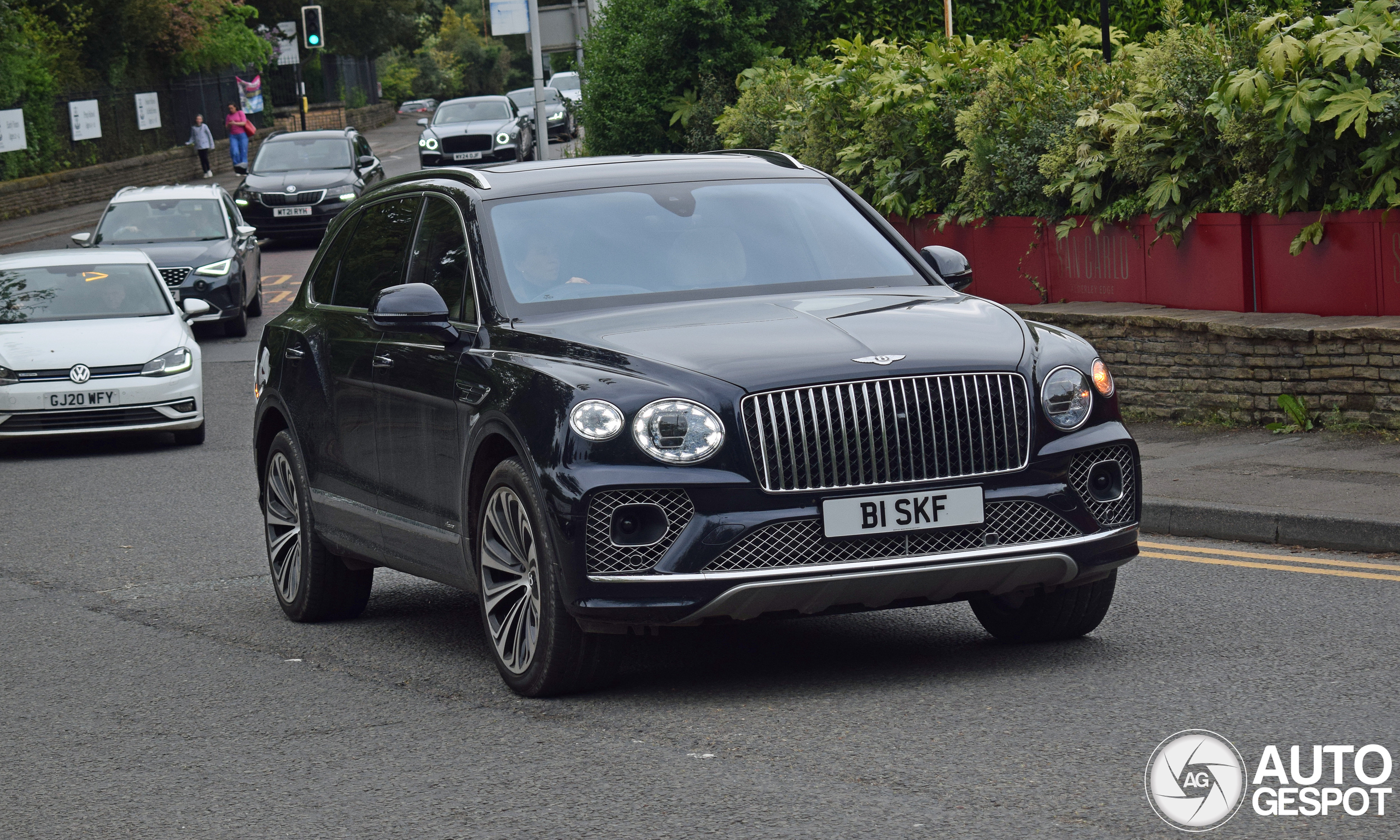 Bentley Bentayga Azure EWB