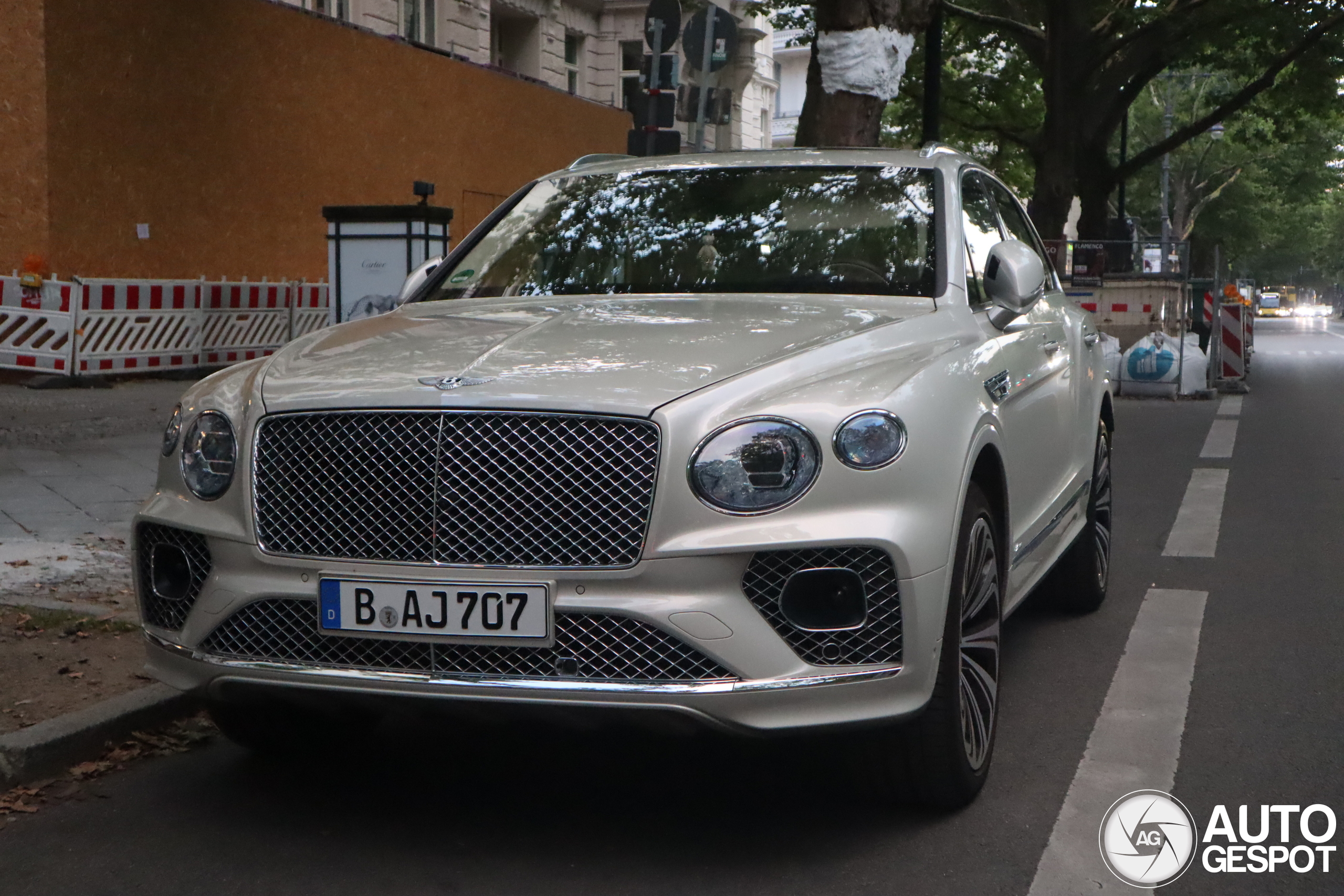 Bentley Bentayga Azure