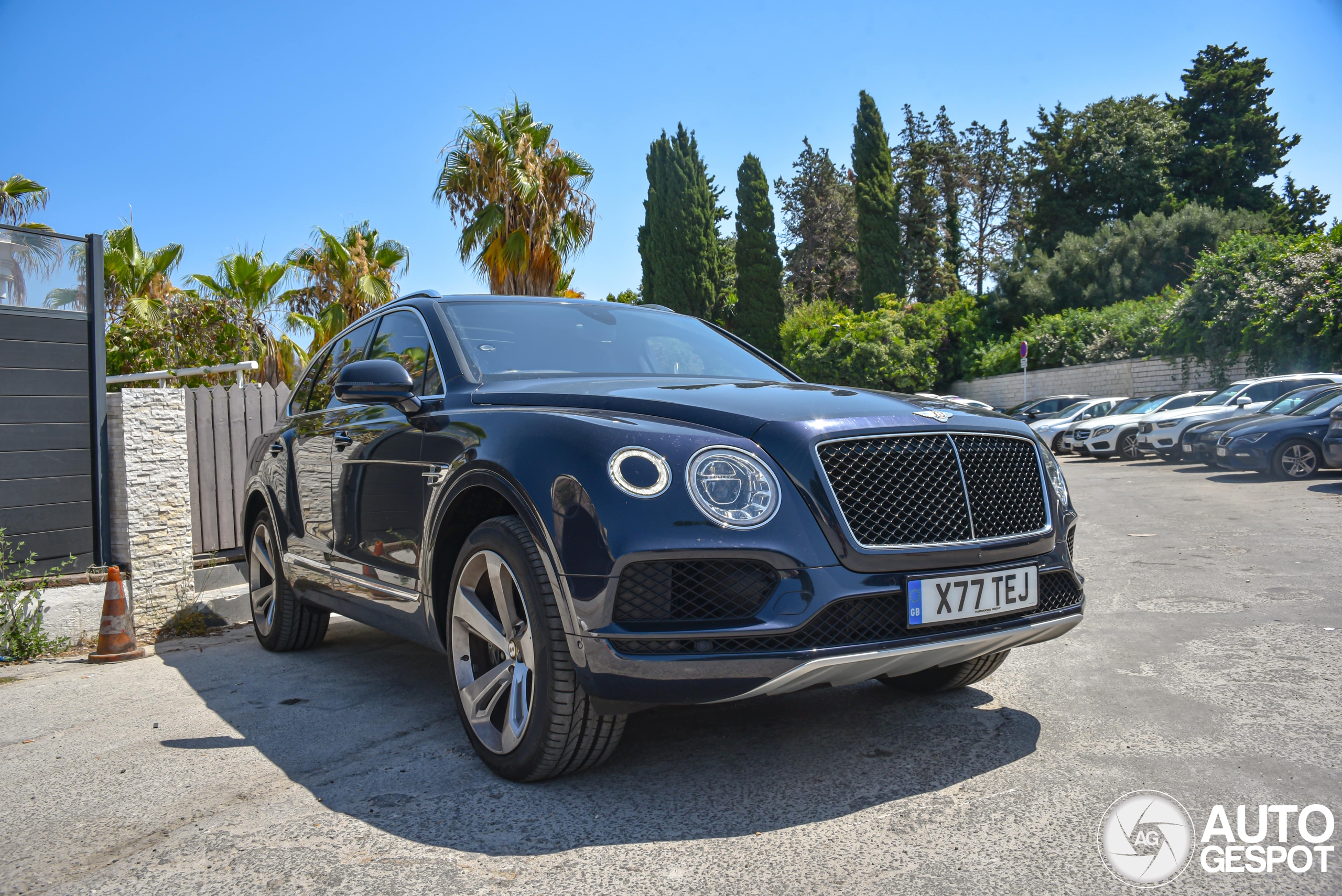 Bentley Bentayga V8