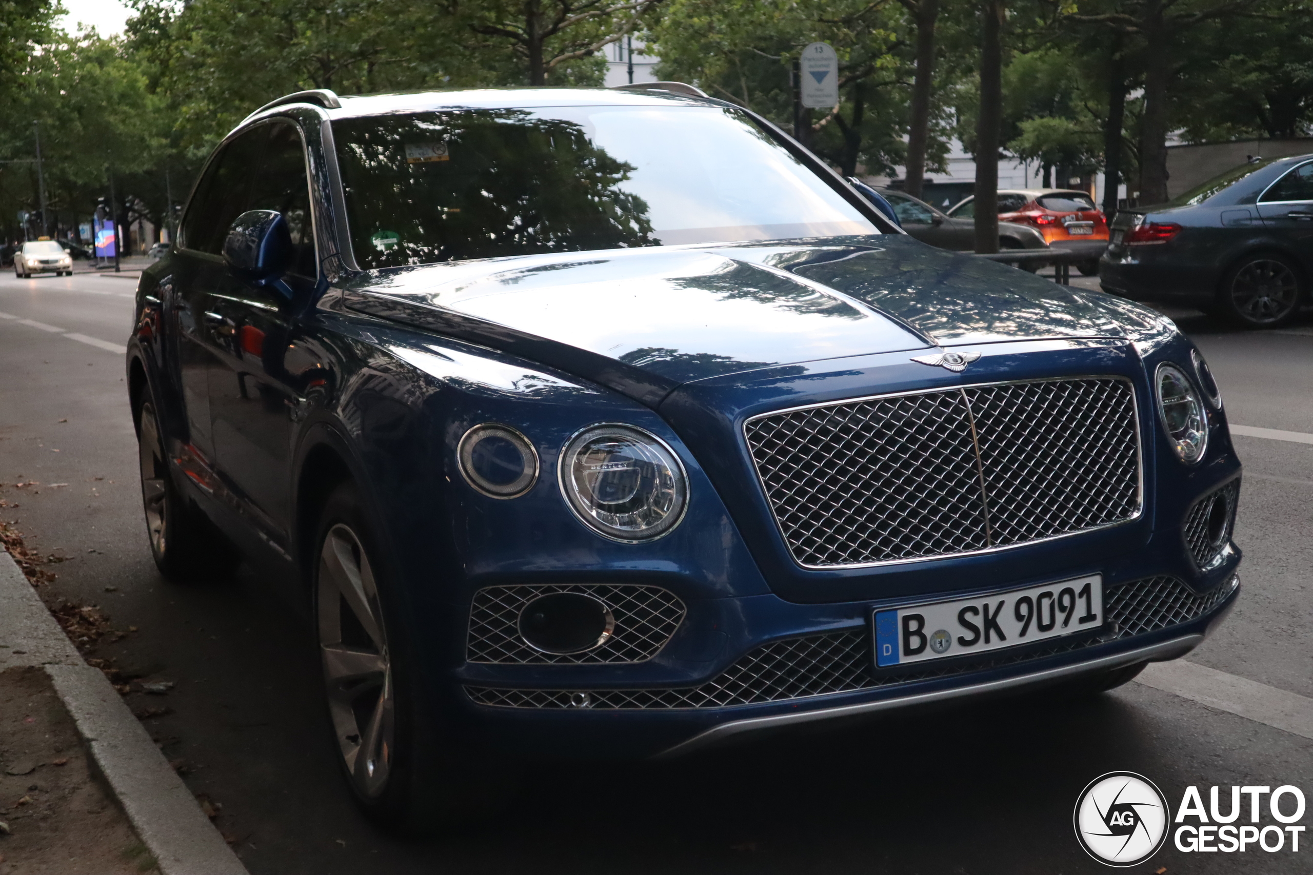 Bentley Bentayga V8