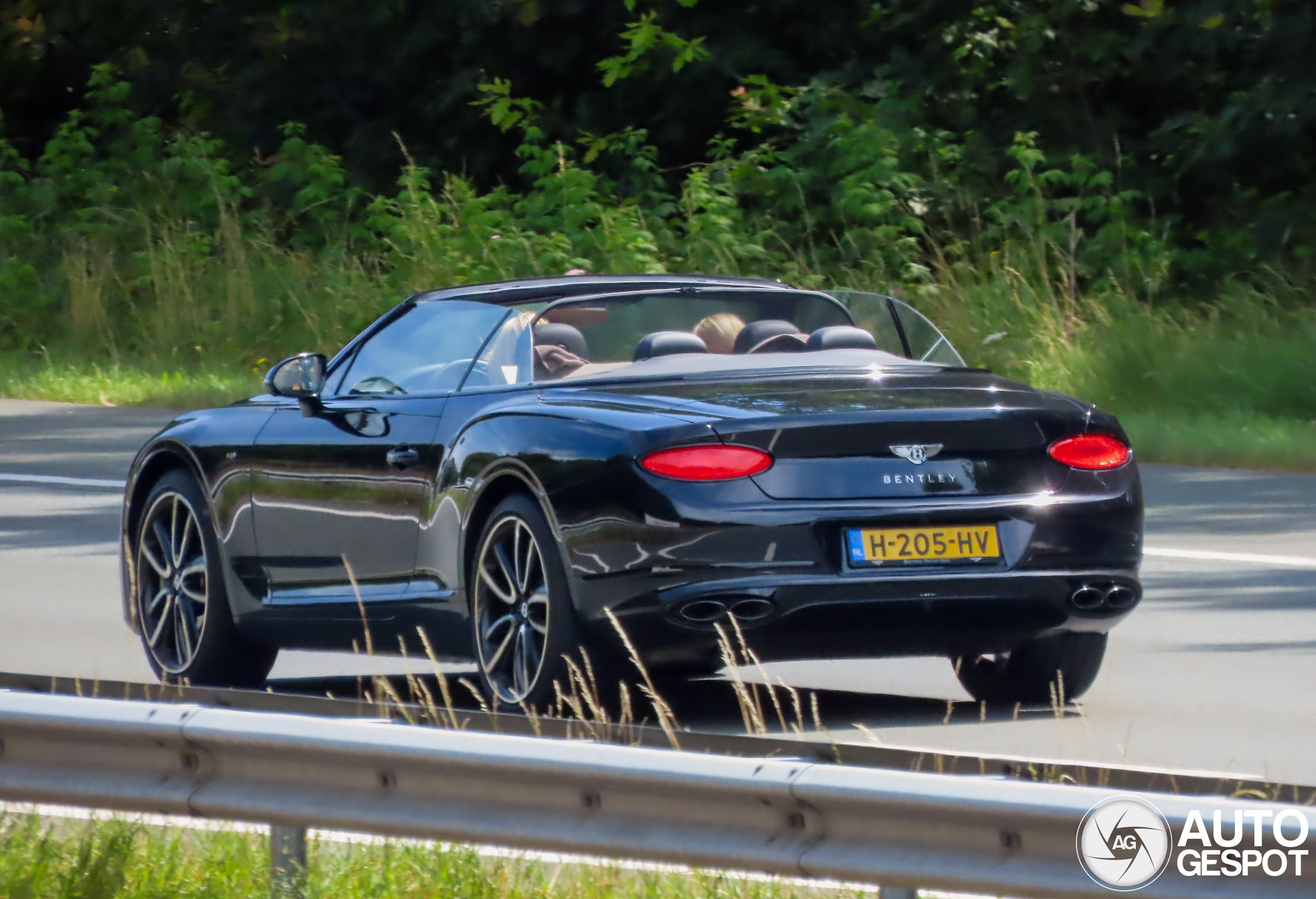 Bentley Continental GTC V8 2020