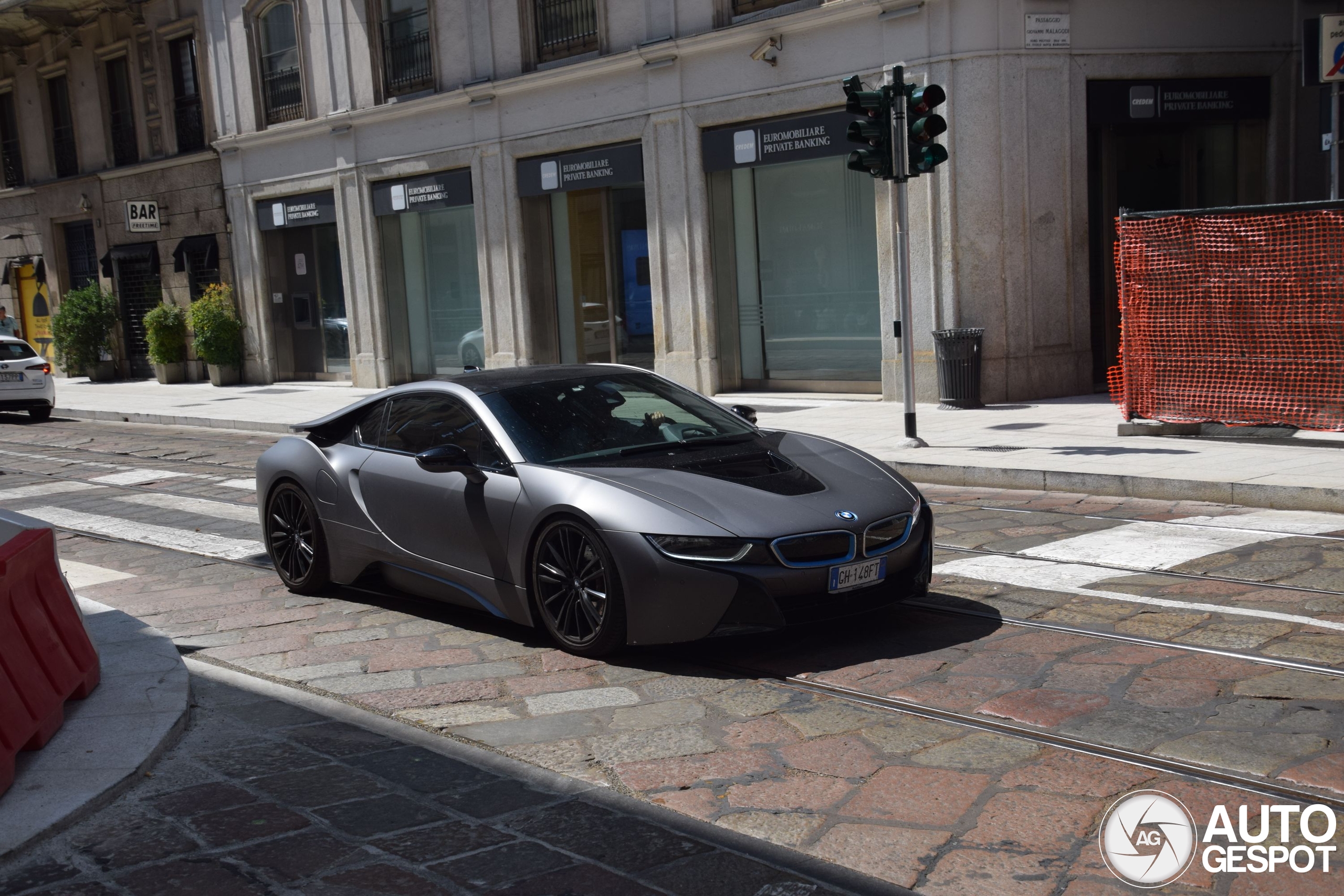 BMW i8