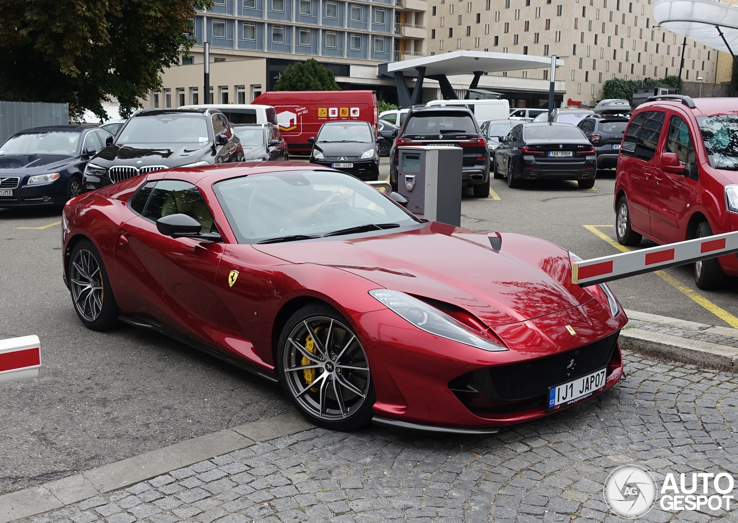 Ferrari 812 GTS